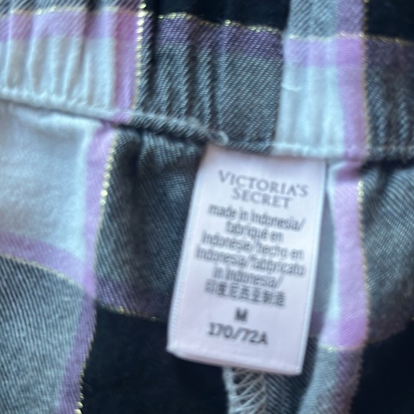 Cute Victoria Secret Pajama Set - Size Medium - Picture 6 of 8
